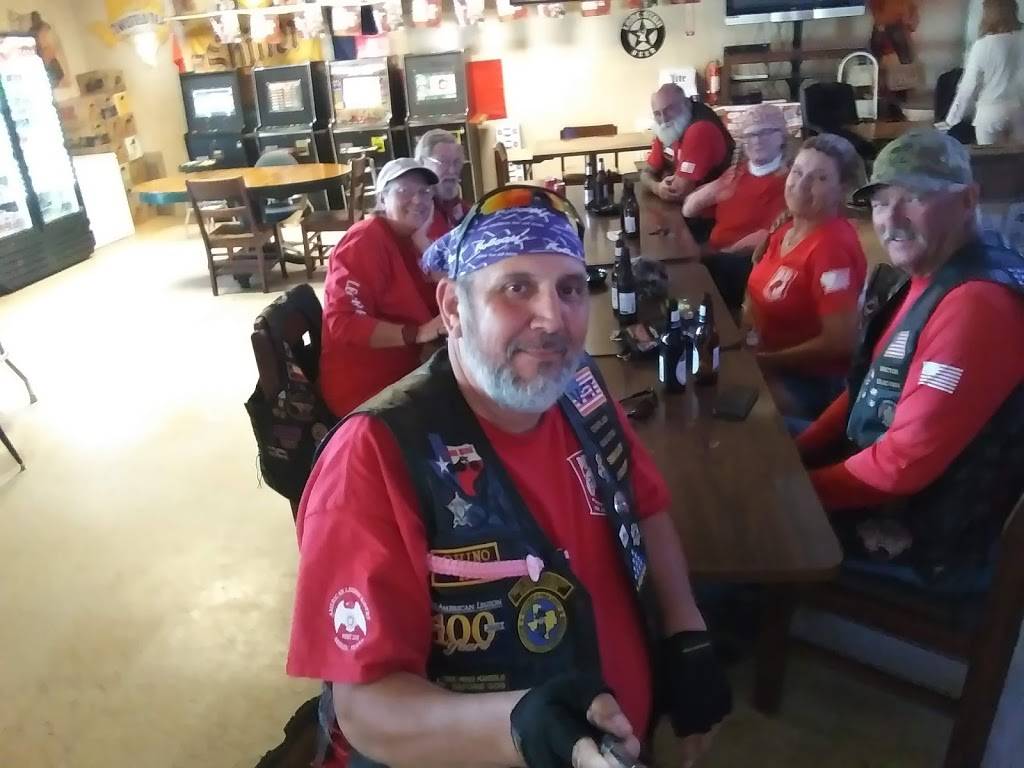 Luensmanns Icehouse and Grill | restaurant | 8810 FM 775, New Berlin, TX 78155, USA | 8304202400 OR +1 830-420-2400