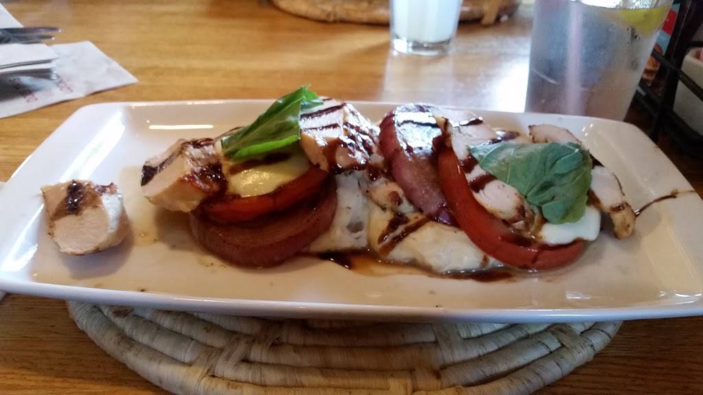 Applebees Grill + Bar | restaurant | 938 S Broadway, Hicksville, NY 11801, USA | 5169323780 OR +1 516-932-3780