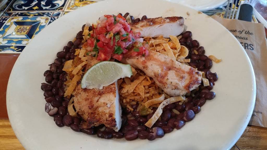 Chilis Grill & Bar | meal takeaway | 640 E Rand Rd, Arlington Heights, IL 60004, USA | 8478188171 OR +1 847-818-8171