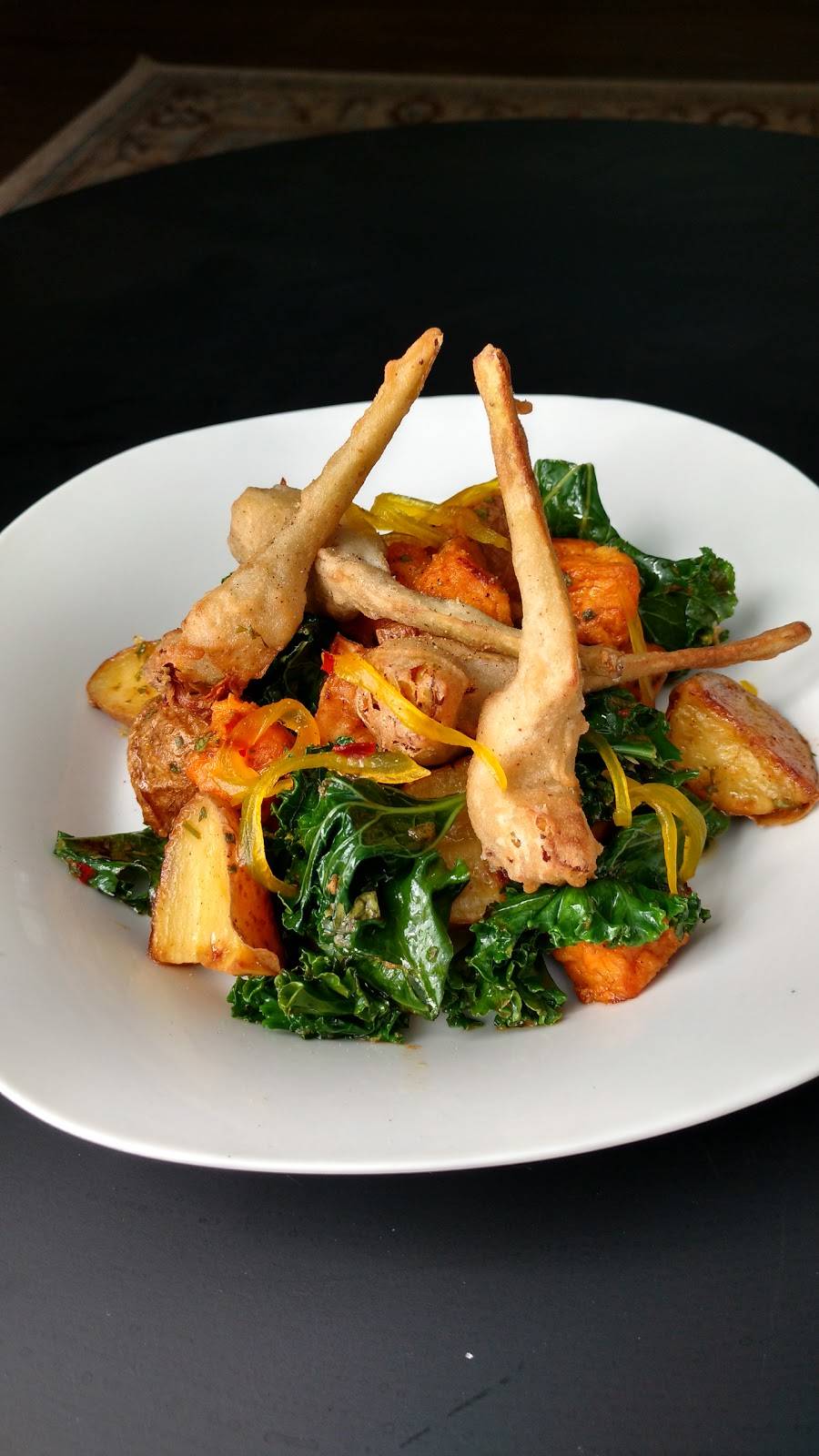 The Stone Hearth & Manor House Kitchen | restaurant | 2627 Old Forest Rd, Lynchburg, VA 24501, USA | 4342772295 OR +1 434-277-2295