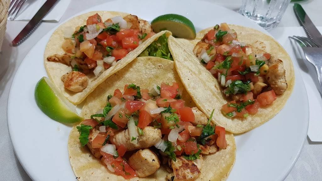 El Rancherito | restaurant | 1662 St Clair Ave W, Toronto, ON M6N 1H8, Canada | 4166511612 OR +1 416-651-1612