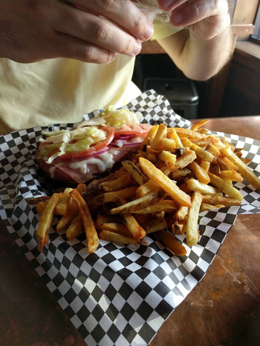 Caliente Pizza & Draft House | restaurant | 4706 William Flinn Hwy, Allison Park, PA 15101, USA | 4124861010 OR +1 412-486-1010