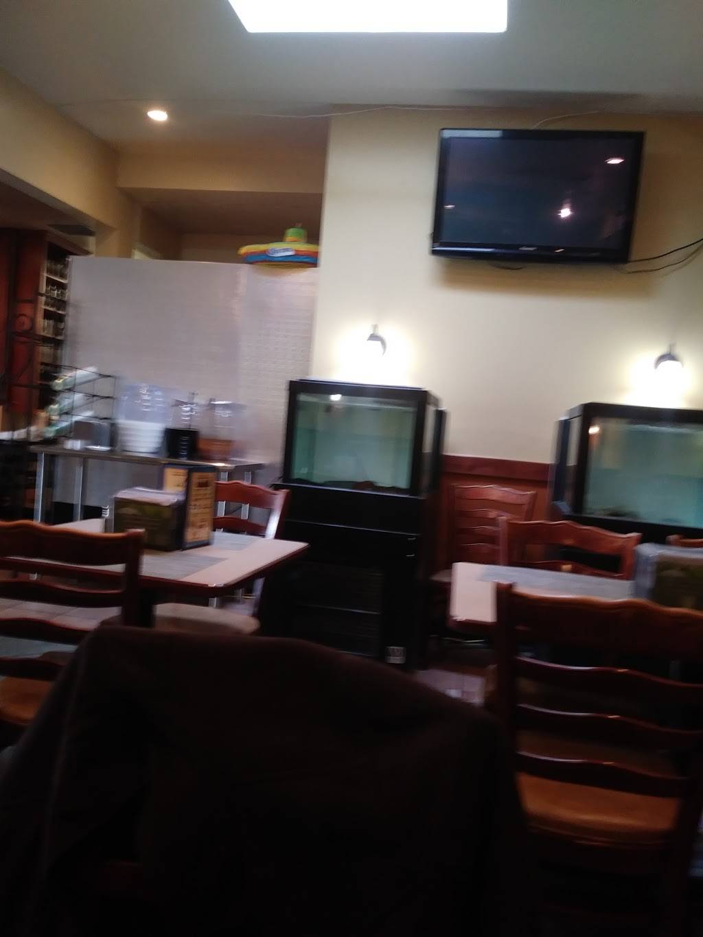 7 Mares | restaurant | 2809 Middlefield Rd, Redwood City, CA 94063, USA | 6503686444 OR +1 650-368-6444