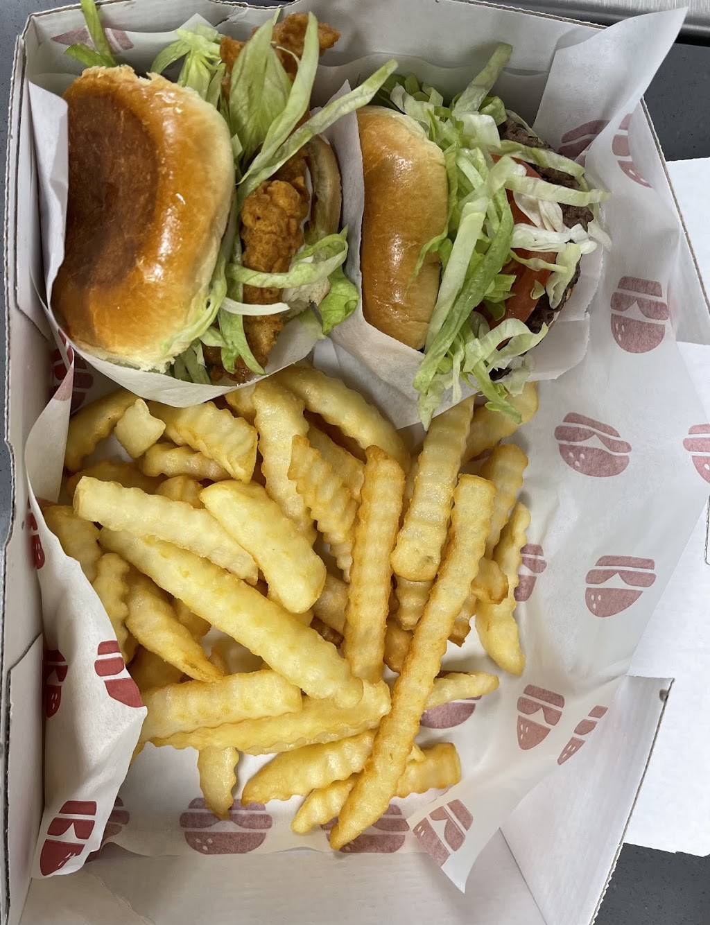 Savvy Sliders | meal takeaway | 14855 Telegraph Rd, Redford Charter Twp, MI 48239, USA | 3134740000 OR +1 313-474-0000