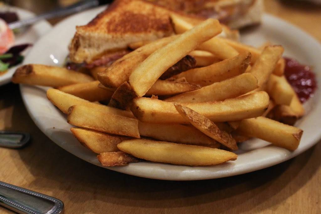 Flynnies Diner | restaurant | 607 Depot Ave, Dixon, IL 61021, USA | 8159738129 OR +1 815-973-8129