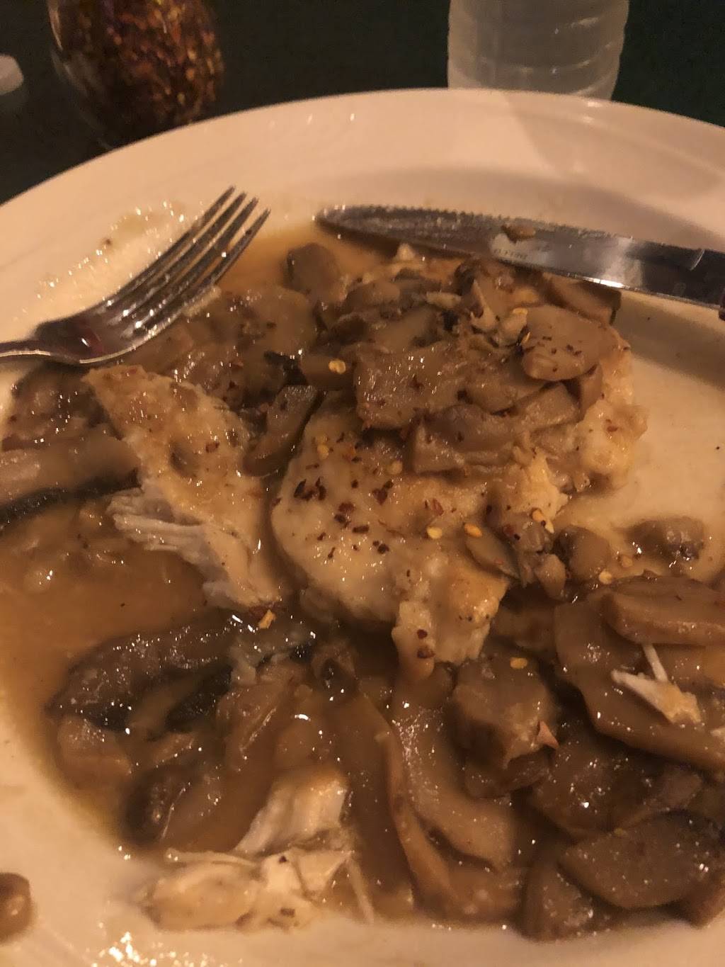 Domenicks Pizzeria & Trattoria | restaurant | 10 Ibm Rd, Poughkeepsie, NY 12601, USA | 8452401475 OR +1 845-240-1475