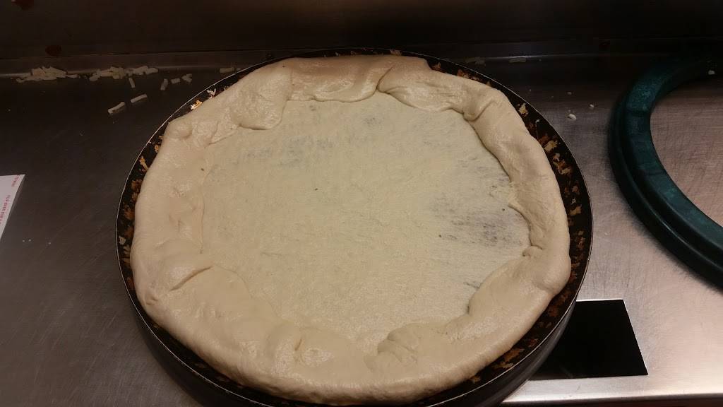 Pizza Hut | meal takeaway | 374 Fairfax Pike, Stephens City, VA 22655, USA | 5408693636 OR +1 540-869-3636