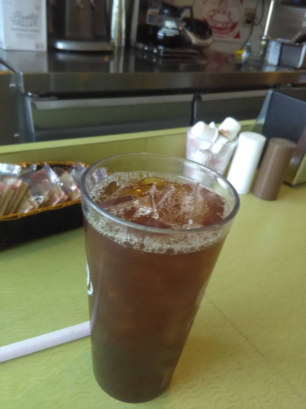 Kennedy Barbecue | restaurant | 1420 7th St NW, Canton, OH 44703, USA | 3304540193 OR +1 330-454-0193