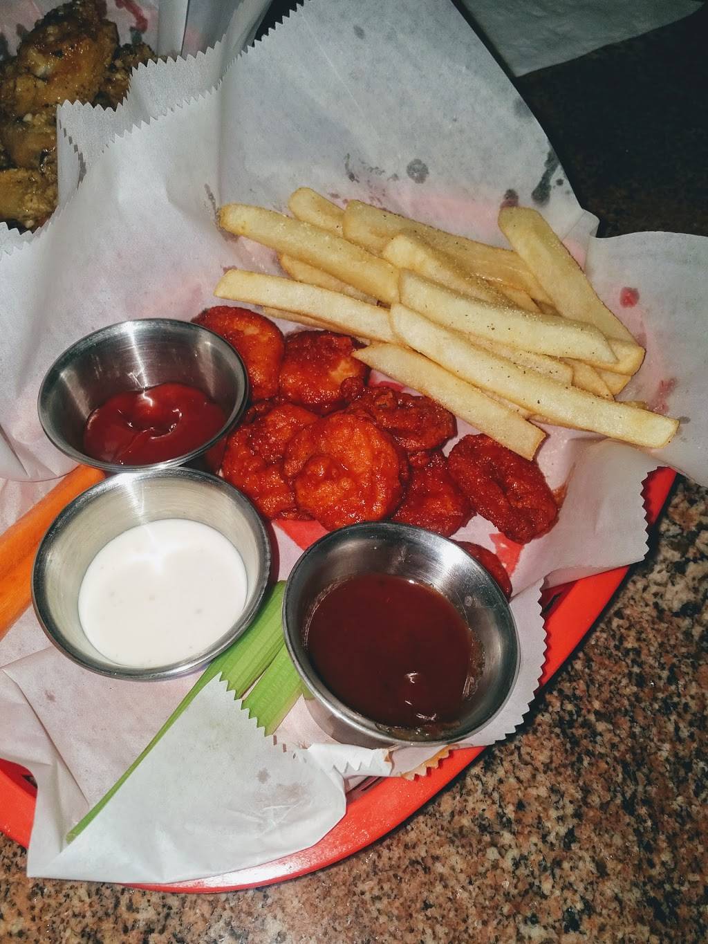 Lilahs Sports Bar Grill & Banquets | restaurant | 14908 Chicago Rd, Dolton, IL 60419, USA | 7084141088 OR +1 708-414-1088