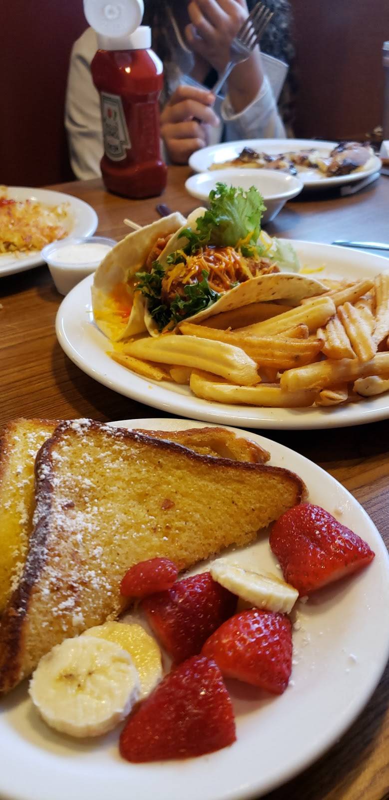 Dennys | restaurant | 4303 W Peoria Ave, Glendale, AZ 85302, USA | 6024392337 OR +1 602-439-2337