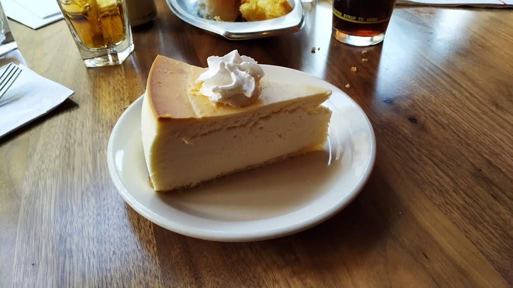 Juniors Restaurant and Bakery | restaurant | 386 Flatbush Ave Ext, Brooklyn, NY 11201, USA | 7188525257 OR +1 718-852-5257