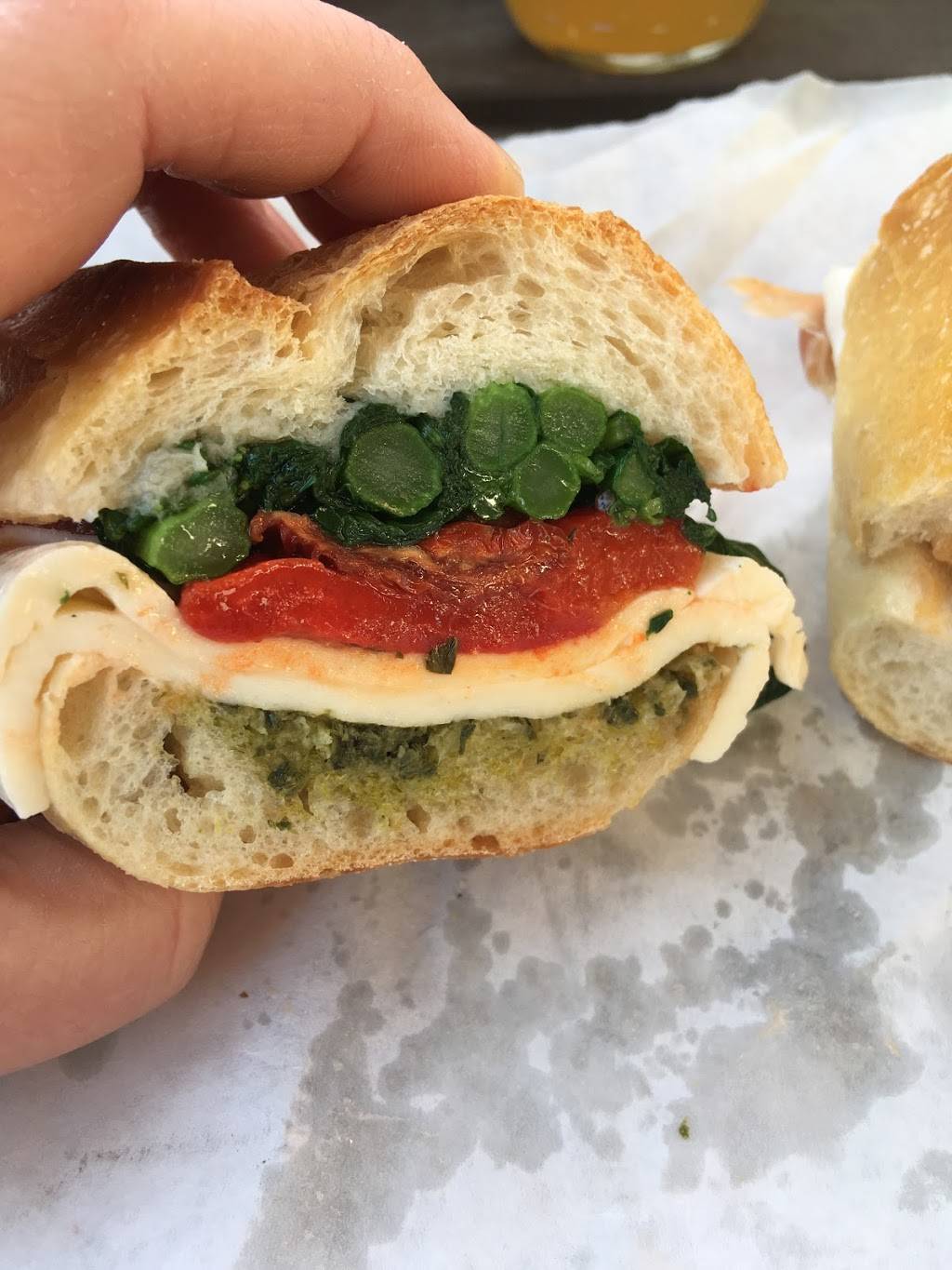 Montalbanos | restaurant | 1140 Bay St, Staten Island, NY 10305, USA | 7184488077 OR +1 718-448-8077