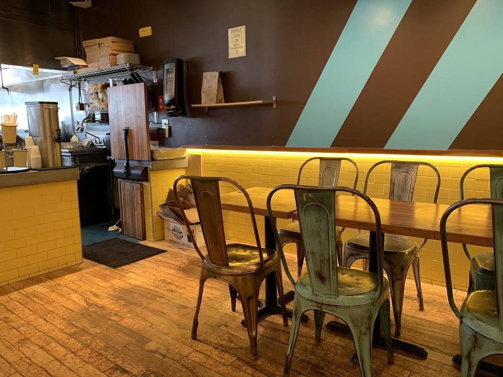 Roxys Grilled Cheese & Burgers | restaurant | 485 Cambridge St, Allston, MA 02134, USA | 6172025864 OR +1 617-202-5864