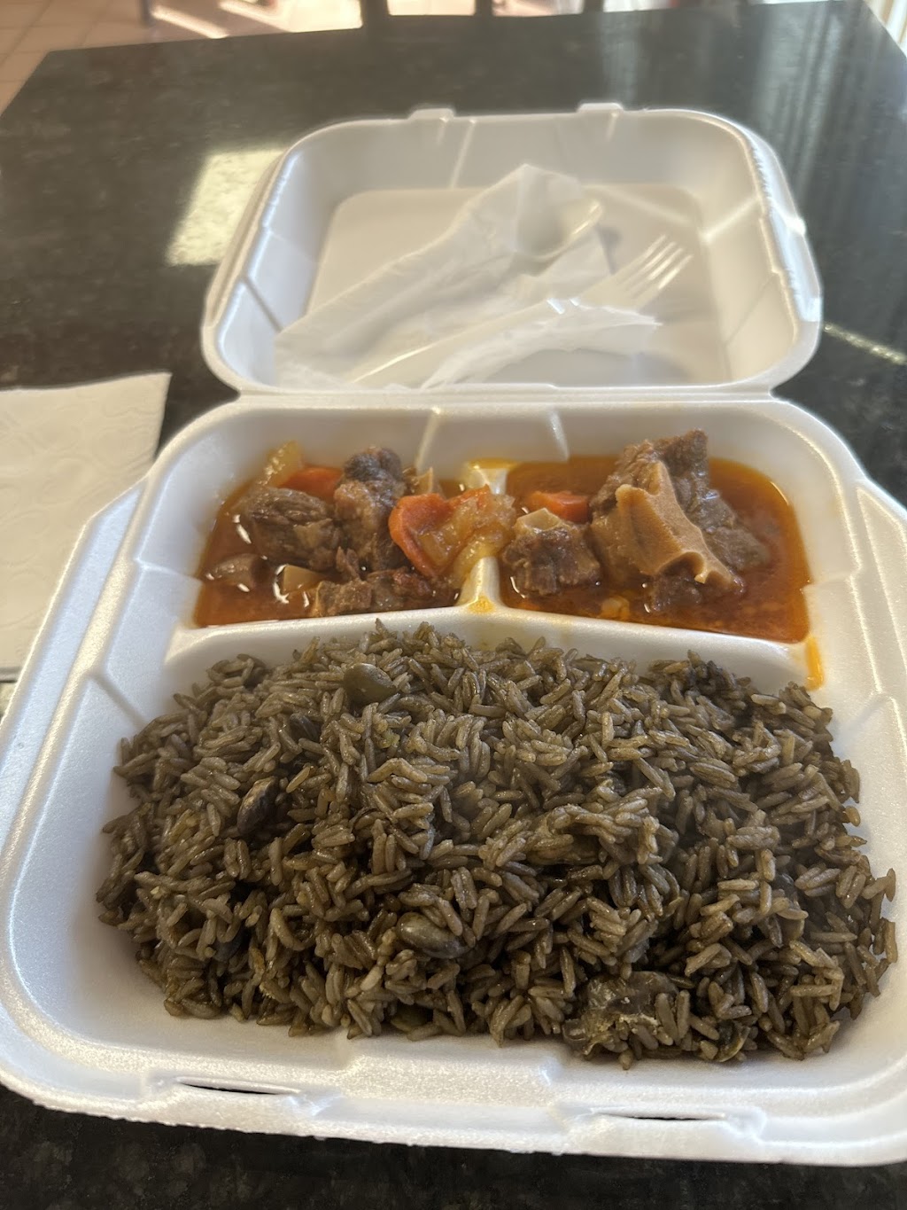 Tatas Caribbean Kitchen | restaurant | 1600 S Dixie Hwy Suite J, Lake Worth, FL 33460, USA | 5613288129 OR +1 561-328-8129