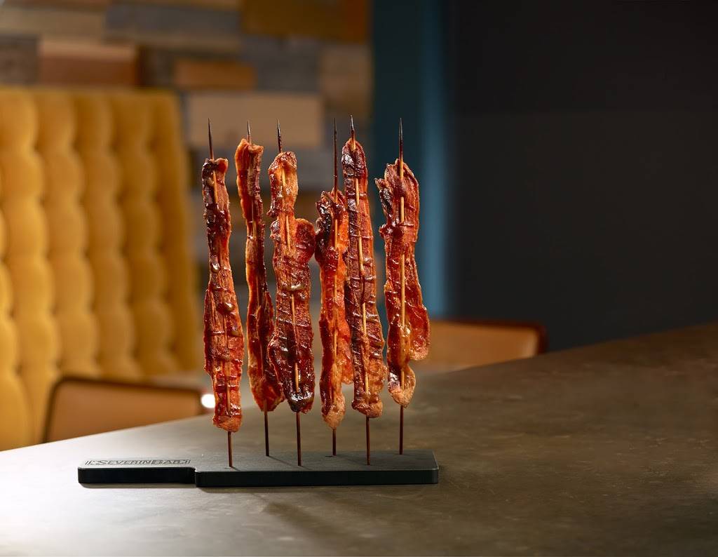 Severin Bar | restaurant | 40 W Jackson Pl, Indianapolis, IN 46225, USA | 3176875190 OR +1 317-687-5190