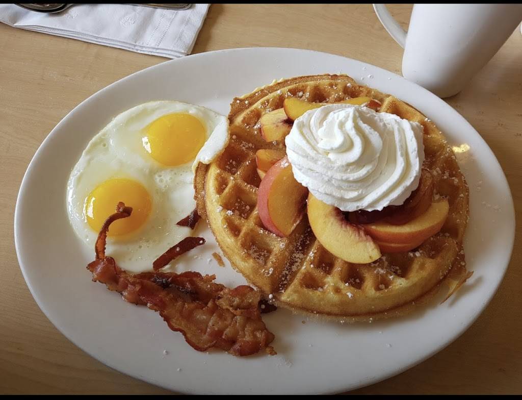 Cocos Bakery Restaurant | restaurant | 300 David Ave, Monterey, CA 93940, USA | 8316490215 OR +1 831-649-0215