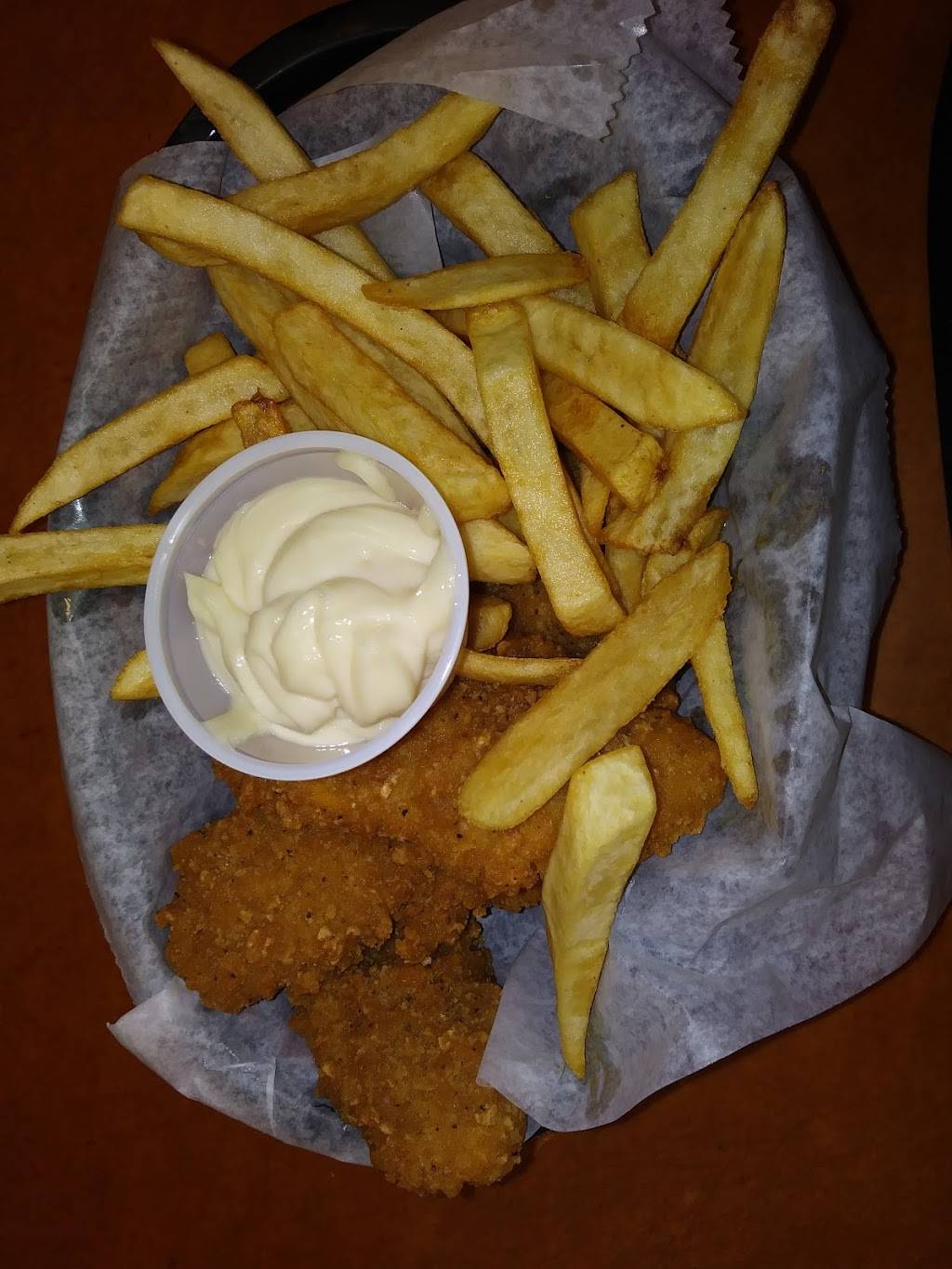 Beach House | restaurant | 198 N Shore Dr, Crystal, MI 48818, USA | 9892354969 OR +1 989-235-4969