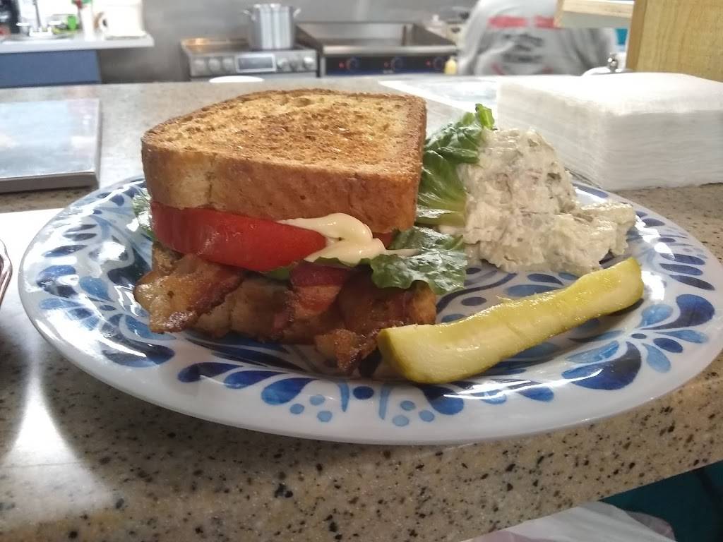 Pill Box Cafe | restaurant | 1243 Hwy 62 412, Highland, AR 72542, USA | 8708561112 OR +1 870-856-1112