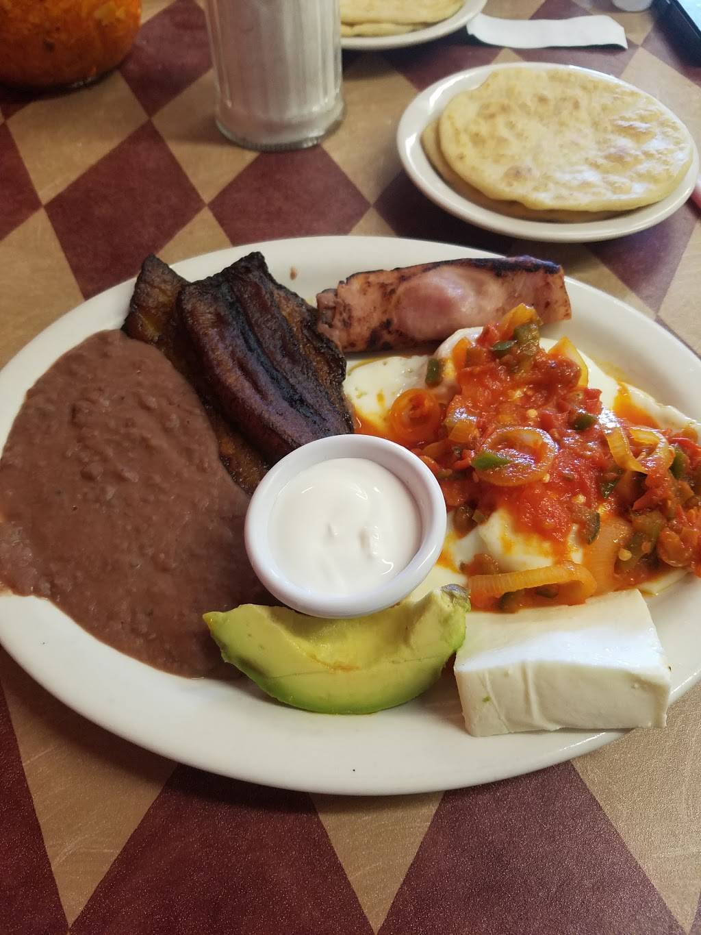 El Rey Pupusas, Tacos y Más | restaurant | 5622 Garth Rd, Baytown, TX 77521, USA | 2819174561 OR +1 281-917-4561