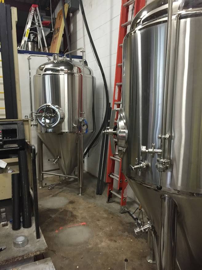 Under the Radar Brewery | restaurant | 1506 Truxillo St, Houston, TX 77004, USA | 2819741473 OR +1 281-974-1473