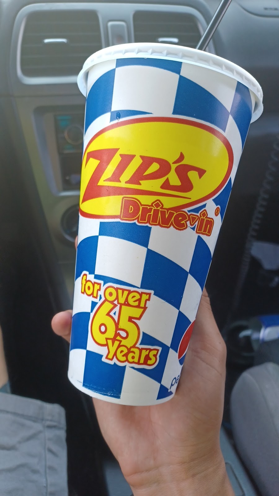 Zips Drive In | restaurant | 5901 E Trent Ave, Spokane Valley, WA 99212, USA | 5095345899 OR +1 509-534-5899