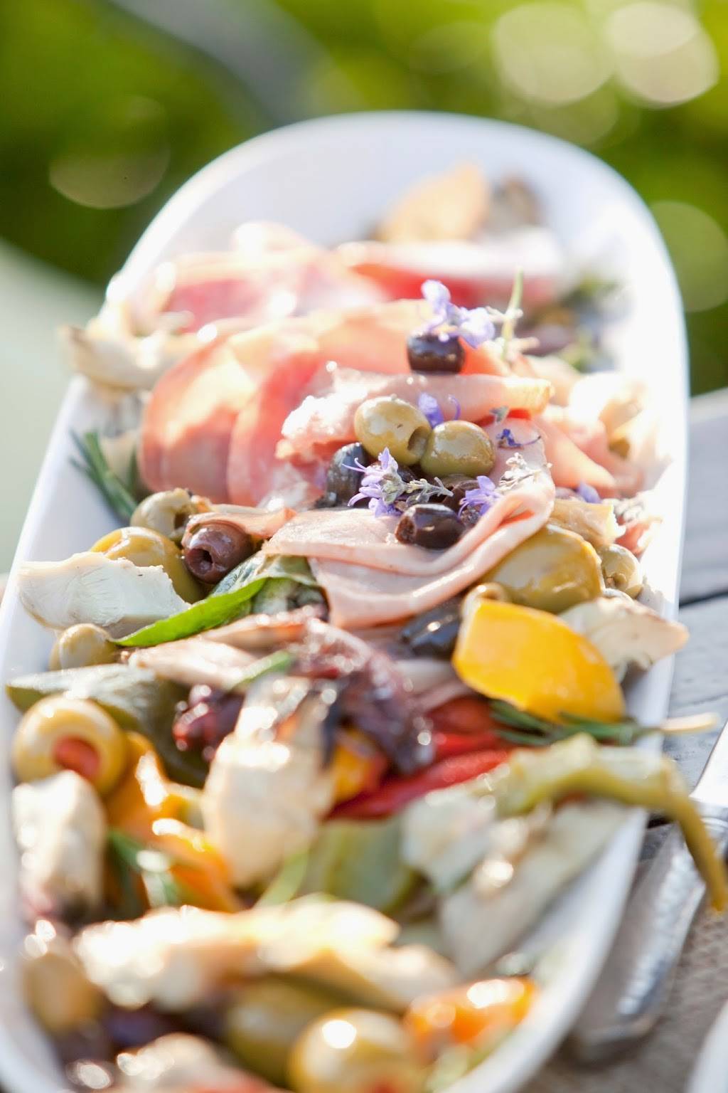 Veranda Fireside Lounge and Restaurant | restaurant | 17550 Bernardo Oaks Dr, San Diego, CA 92128, USA | 8889931856 OR +1 888-993-1856