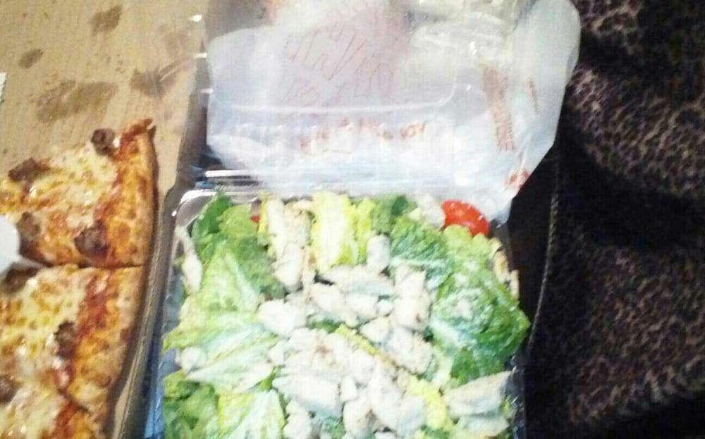 Benitos Pizza Royal Oak ???? Order Pizza Delivery Online | meal delivery | 1700 Rochester Rd, Royal Oak, MI 48067, USA | 2487445555 OR +1 248-744-5555