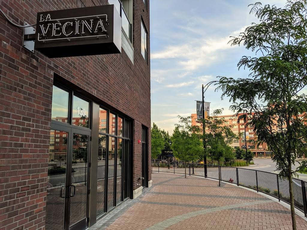 La Vecina | restaurant | 211 E 9th St #135, Coralville, IA 52241, USA | 3193591343 OR +1 319-359-1343