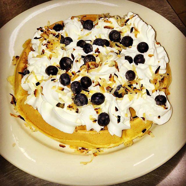 Lindas Breakfast Place | restaurant | 920 Lafayette Rd, Seabrook, NH 03874, USA | 6034742200 OR +1 603-474-2200