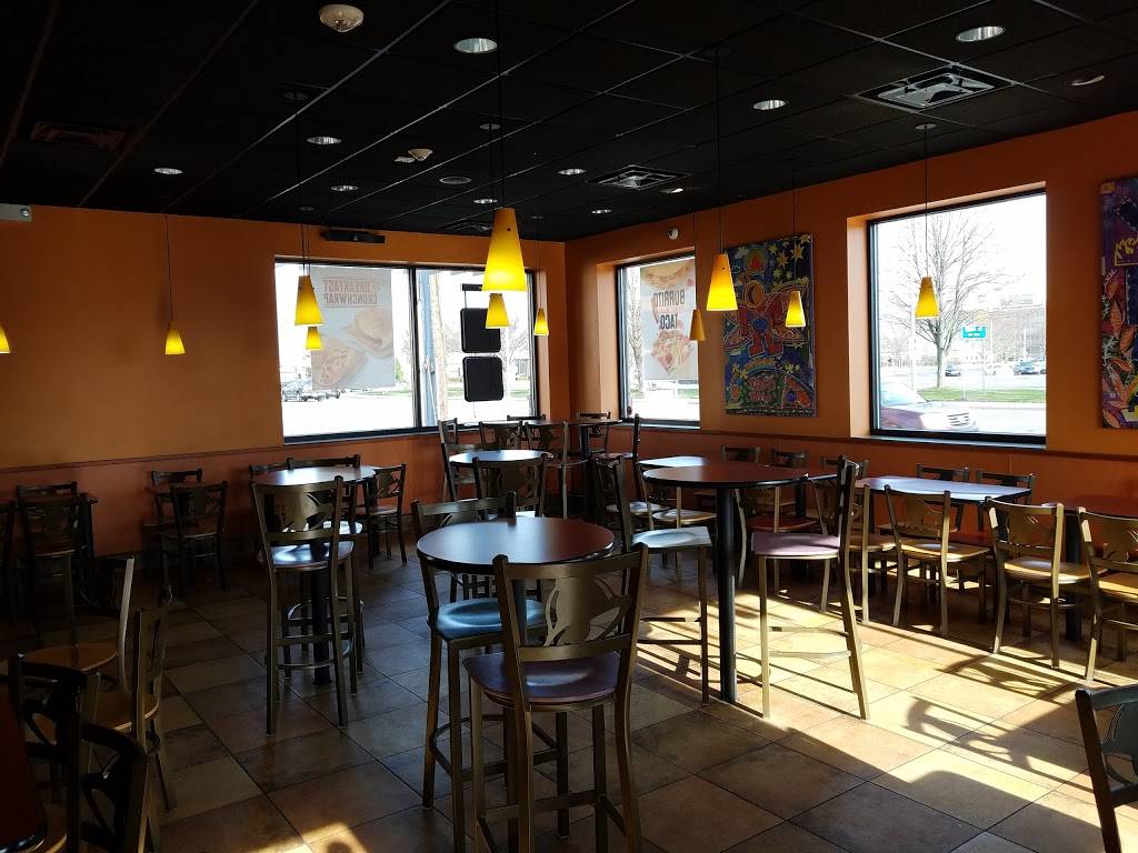 Taco Bell | meal takeaway | 511 Old Country Rd, Westbury, NY 11590, USA | 5163332780 OR +1 516-333-2780