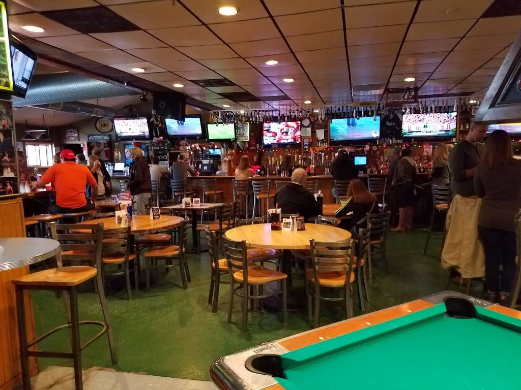 Ruggers Up & Under | restaurant | 711 W Michigan Ave, Kalamazoo, MI 49007, USA | 2693731412 OR +1 269-373-1412