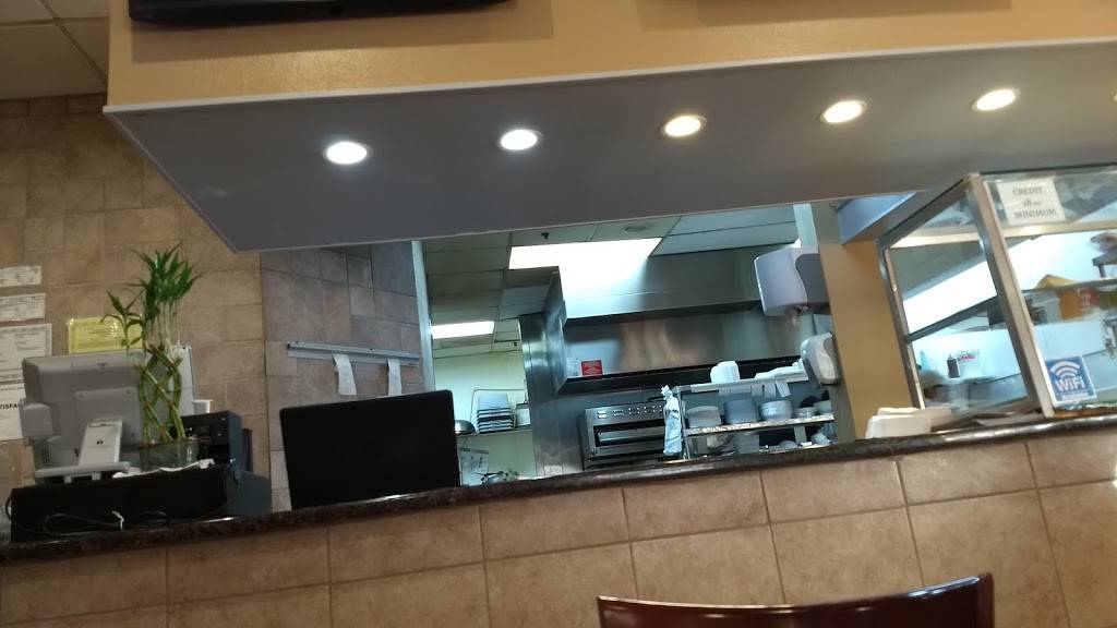 Krispy Krust Pizza | meal delivery | 2228 US-130, North Brunswick Township, NJ 08902, USA | 7329511101 OR +1 732-951-1101