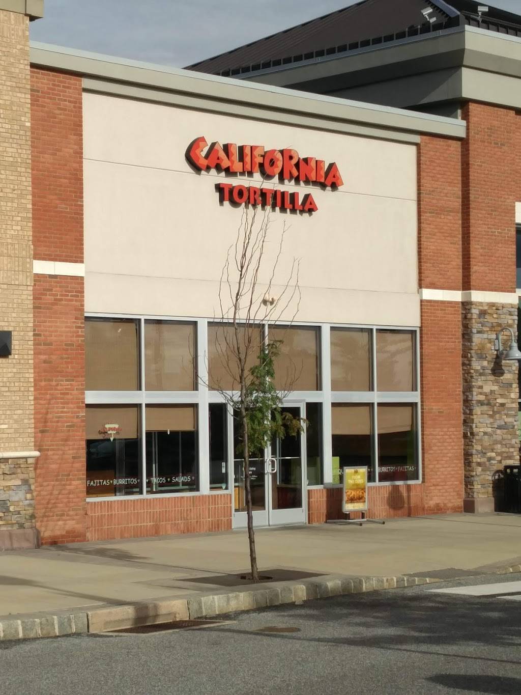 California Tortilla | restaurant | 200 Town Centre Dr, Glen Mills, PA 19342, USA | 6103585880 OR +1 610-358-5880