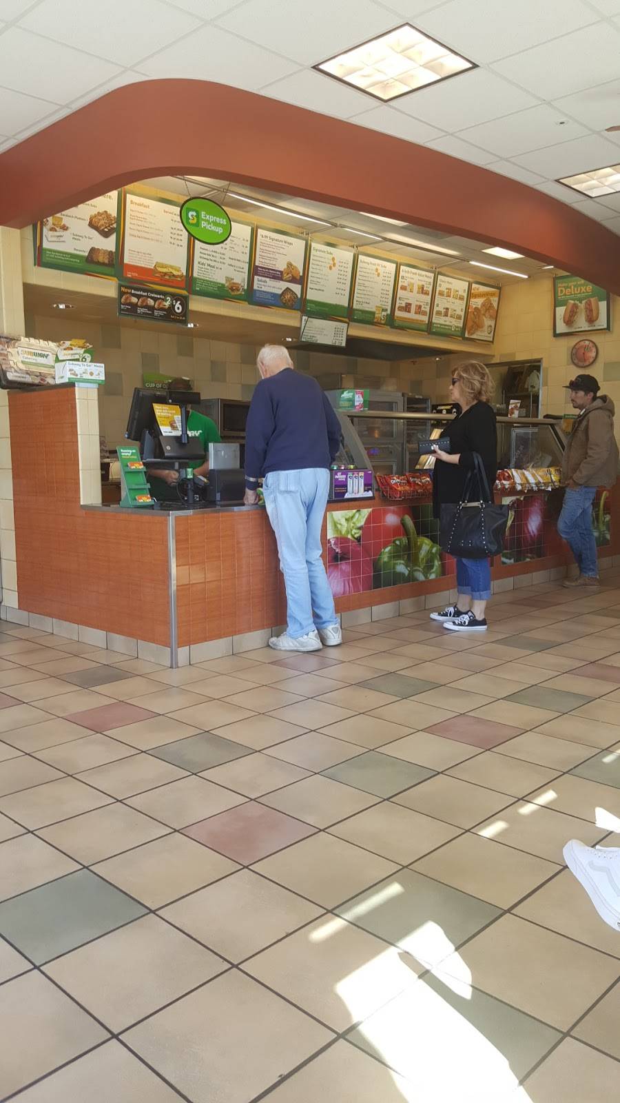 Subway | restaurant | Butterfield Station, 32965 Temecula Pkwy STE 130, Temecula, CA 92592, USA | 9513027509 OR +1 951-302-7509