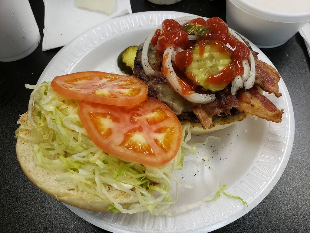 Doogies | restaurant | 2525 Berlin Turnpike, Newington, CT 06111, USA | 8606663647 OR +1 860-666-3647