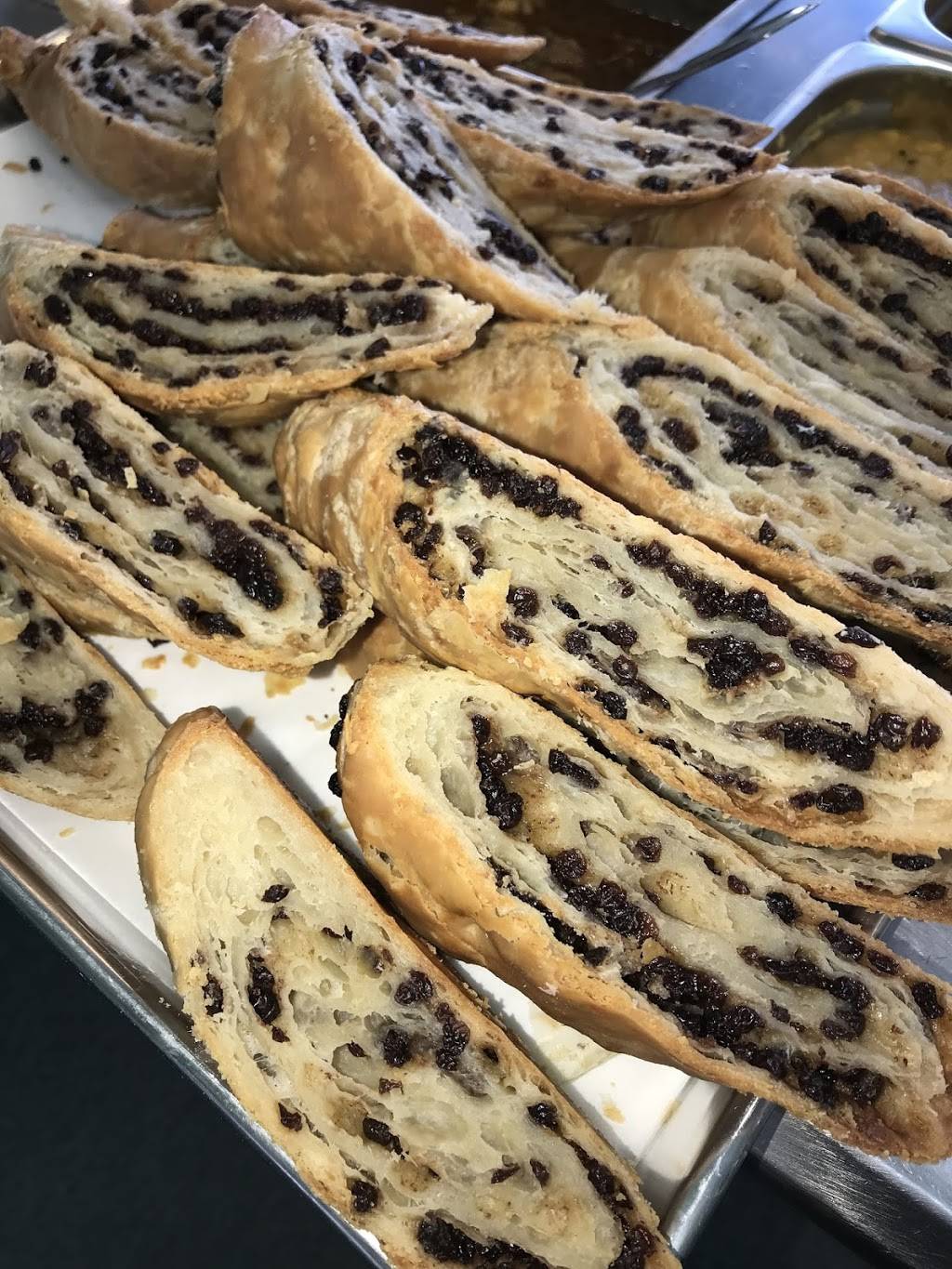 Chris & Sons Roti Shop and Bakery | restaurant | 198-21 Hollis Ave, Jamaica, NY 11412, USA | 7187400600 OR +1 718-740-0600