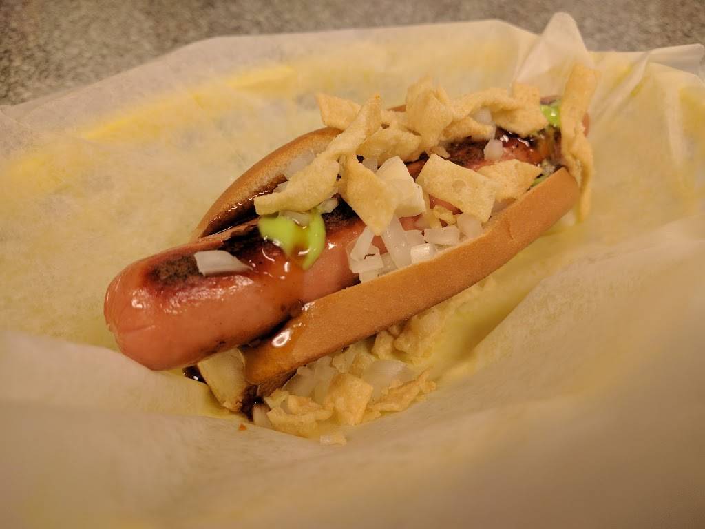 Sullys Dog Shack | restaurant | 184 W Main St, Dudley, MA 01571, USA | 5089436471 OR +1 508-943-6471