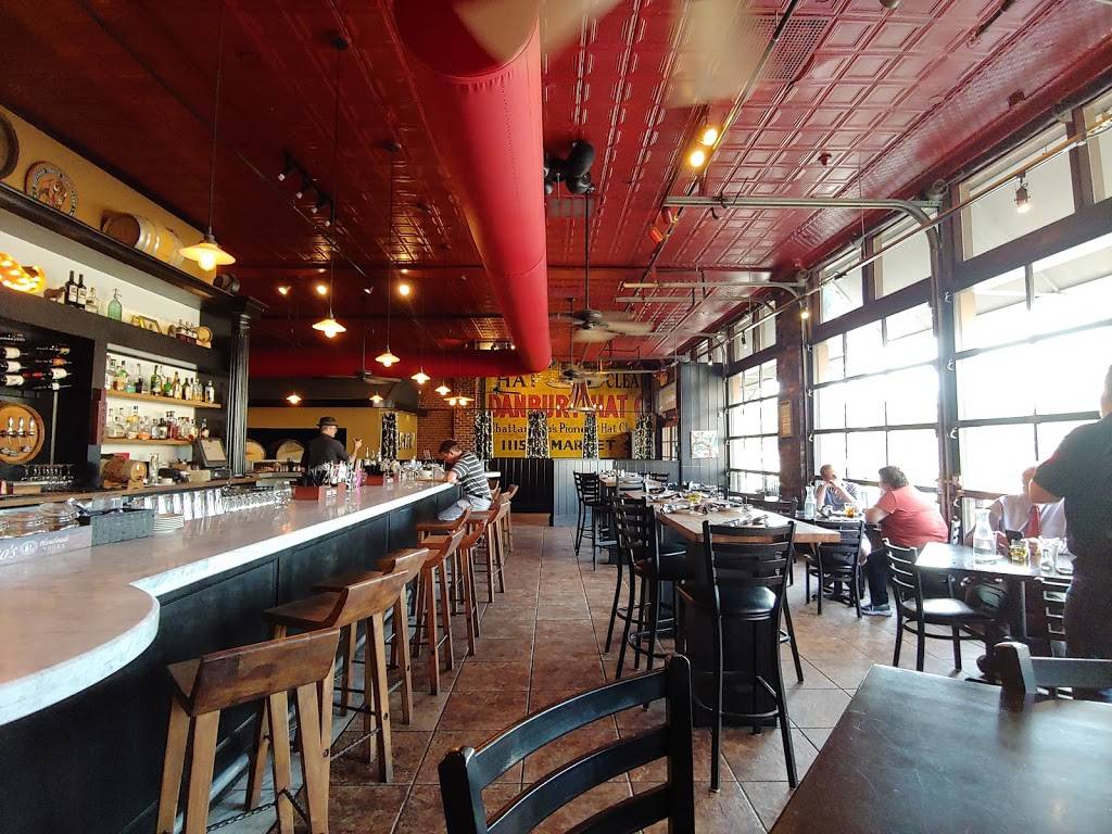 Beast + Barrel | restaurant | 16 Frazier Ave, Chattanooga, TN 37405, USA | 4238054599 OR +1 423-805-4599