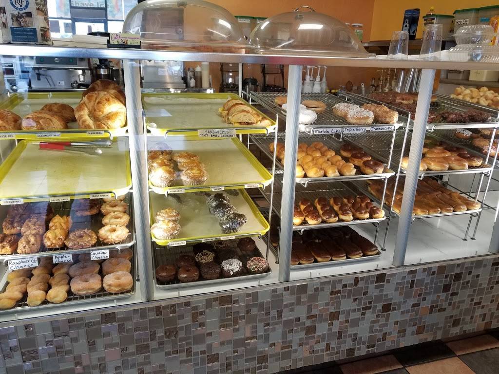 Calis Just Chill | restaurant | 16018 Arrow Hwy, Irwindale, CA 91706, USA | 6269609988 OR +1 626-960-9988