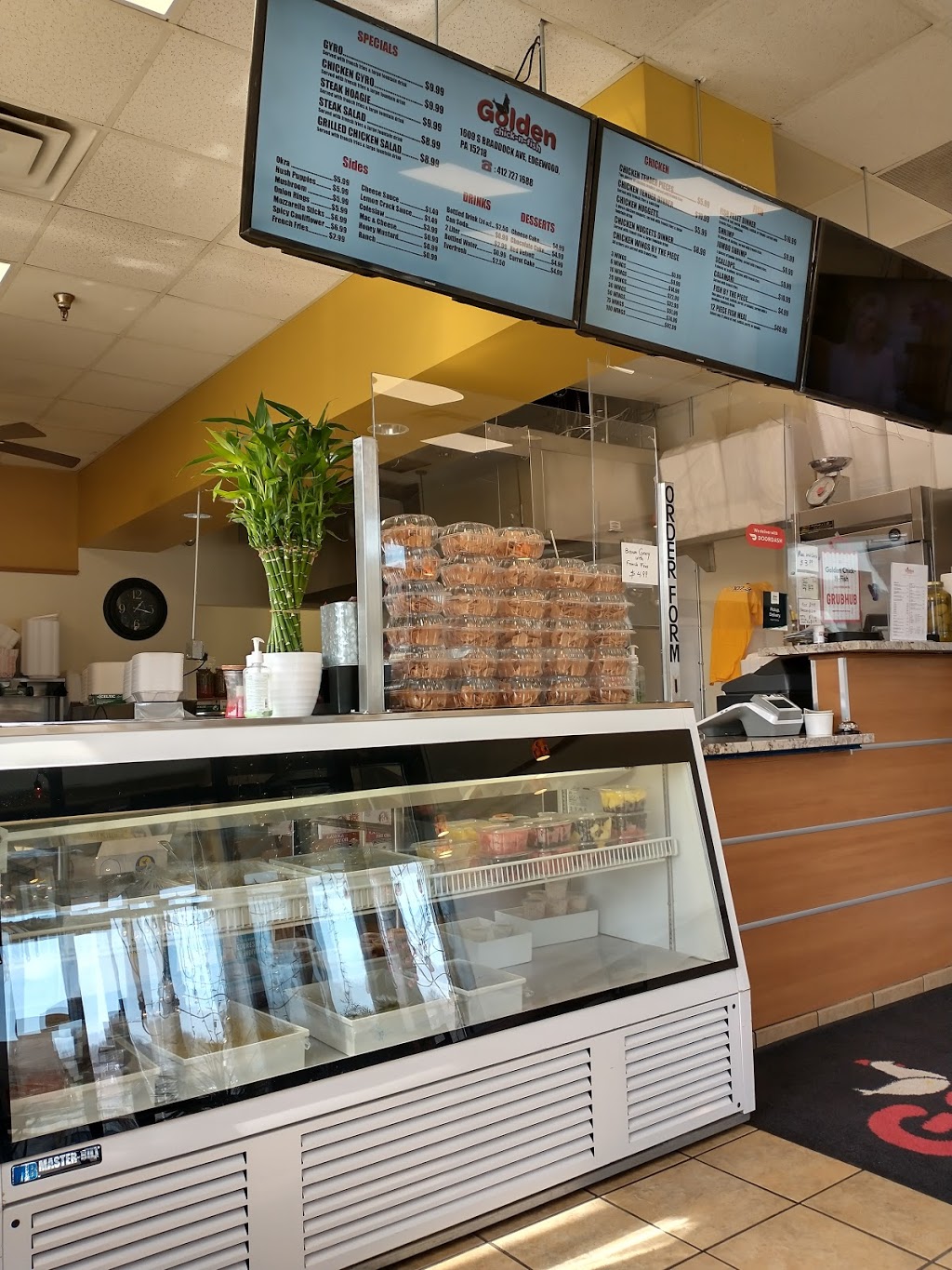 Golden Chick-n-Fish | restaurant | 1609 S Braddock Ave, Pittsburgh, PA 15218, USA | 4127271688 OR +1 412-727-1688