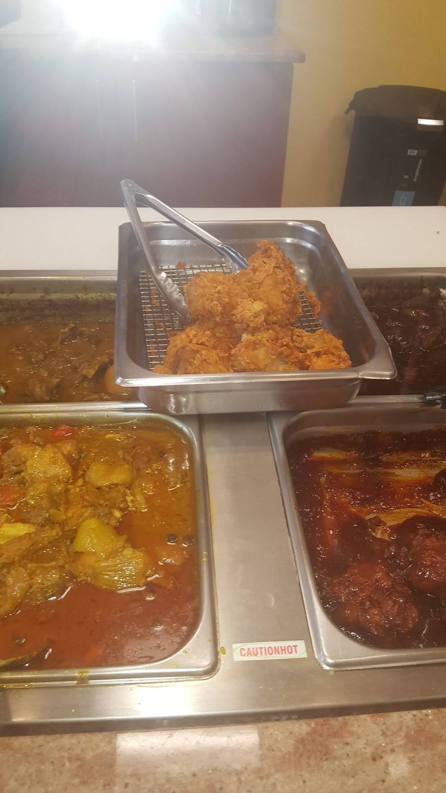 Golden Krust Caribbean Bakery & Grill | restaurant | 2525 E Hillsborough Ave, Tampa, FL 33610, USA | 8132313113 OR +1 813-231-3113