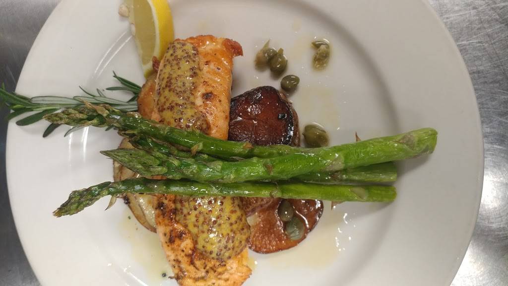 Moorings Bistro | restaurant | 875 Harry S. Truman Pkwy, Annapolis, MD 21401, USA | 4102249886 OR +1 410-224-9886