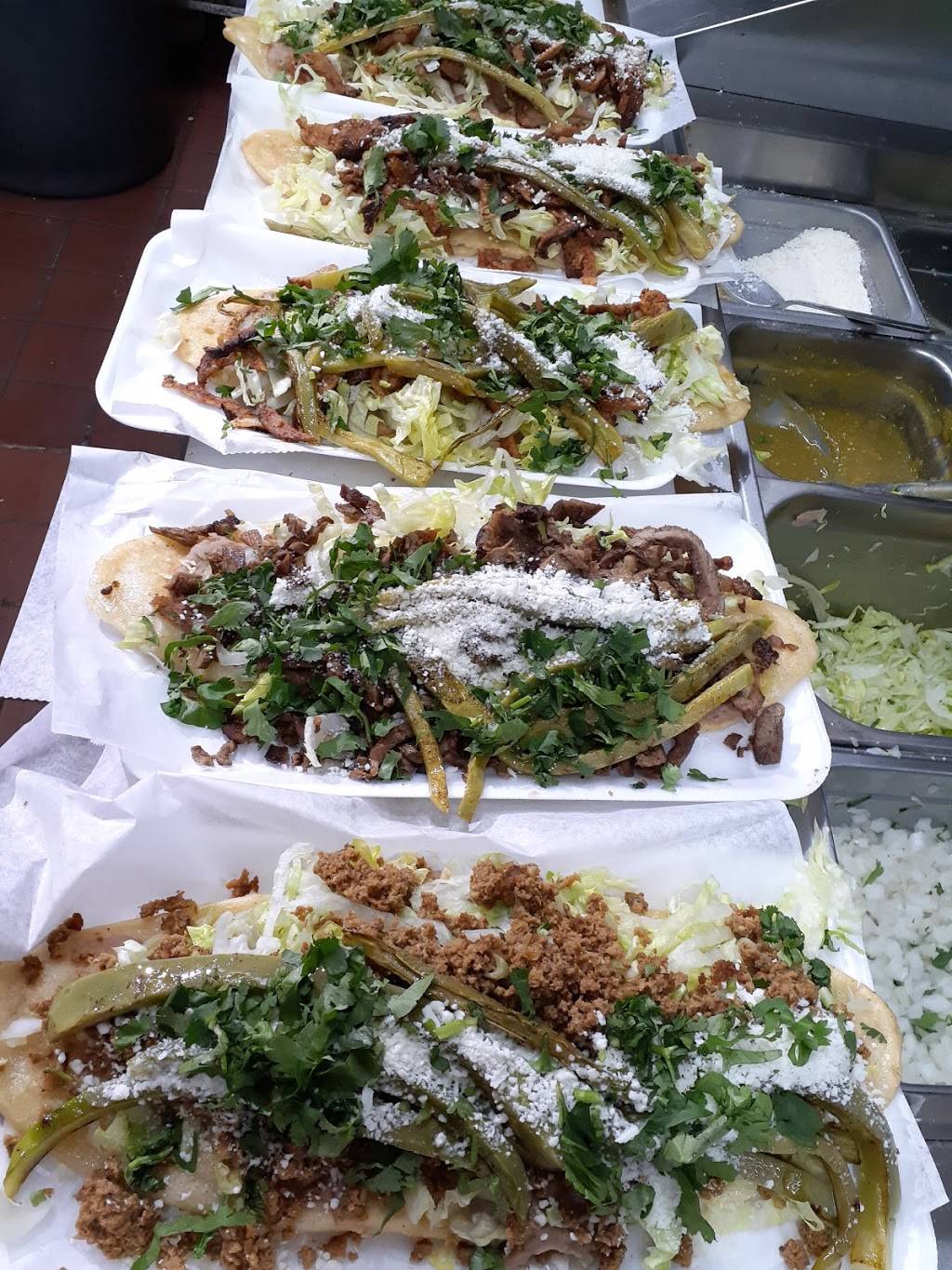 CARNITAS DE PUERCO Y PUERCA | restaurant | 50 N Lincoln Ave, Aurora, IL 60505, USA | 6308449908 OR +1 630-844-9908