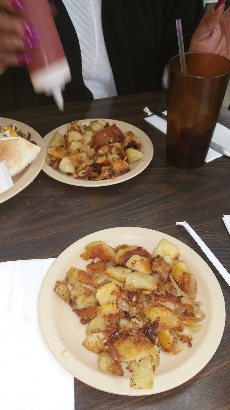 Steak In a Sack | restaurant | 10745 Indian Head Hwy, Fort Washington, MD 20744, USA | 3012924494 OR +1 301-292-4494