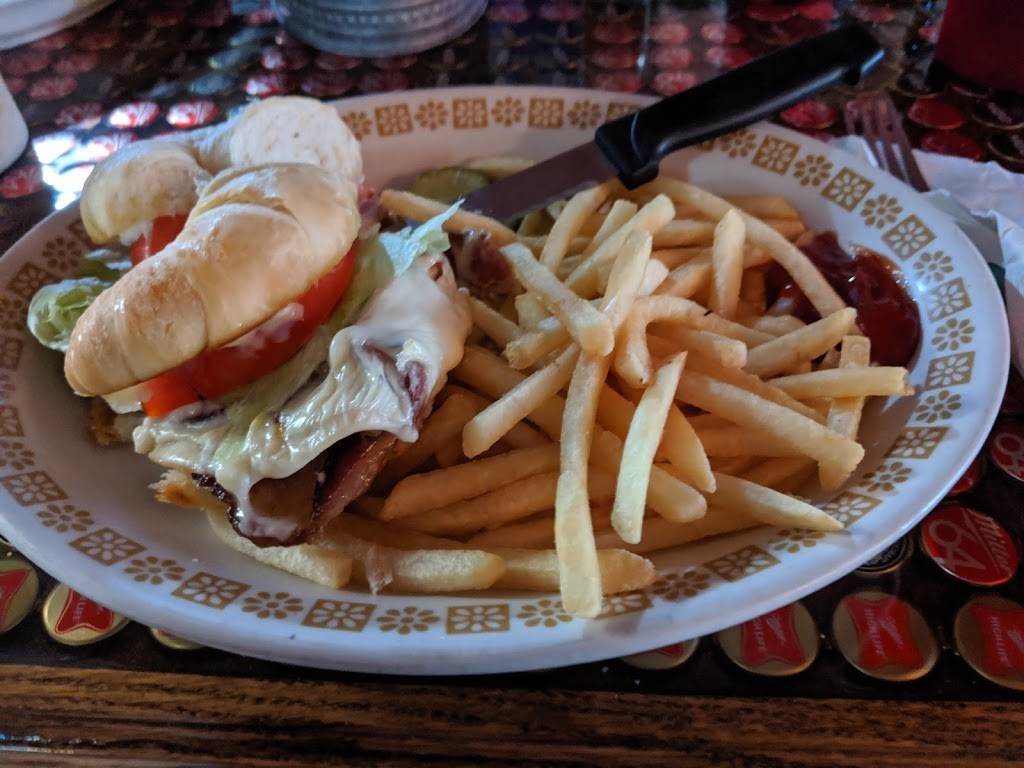 The Hollow Bar & Grill | restaurant | 102 W Main St, Montfort, WI 53569, USA | 6089436211 OR +1 608-943-6211