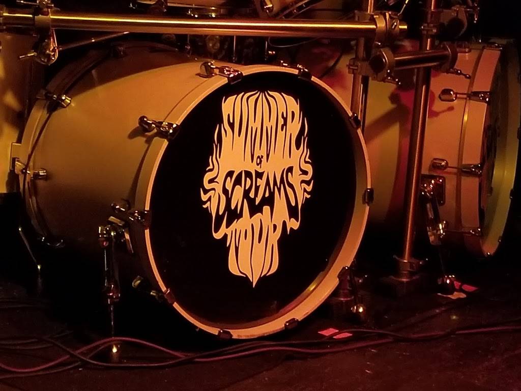 The Bungalow Bar & Grill | restaurant | 333 Valley St, Manchester, NH 03103, USA | 6037921111 OR +1 603-792-1111