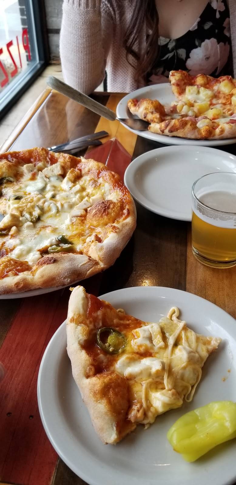 Transfer Pizzeria Café | cafe | 101 W Mitchell St, Milwaukee, WI 53204, USA | 4147630438 OR +1 414-763-0438