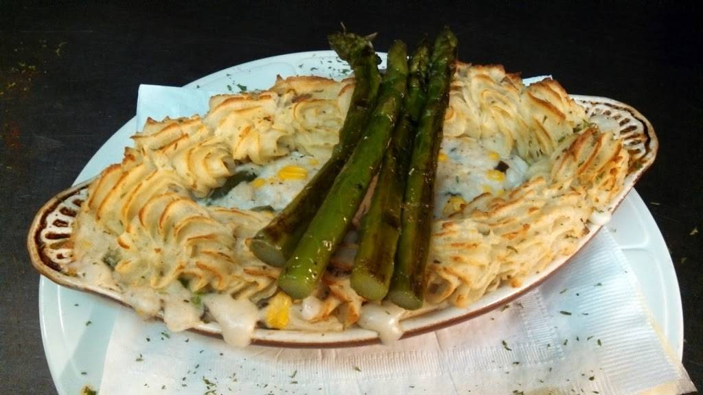 Laurel Supper Club | restaurant | 1905 WI-64, New Richmond, WI 54017, USA | 7152465121 OR +1 715-246-5121