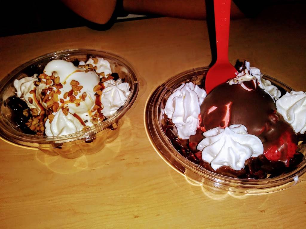 Dairy Queen | restaurant | 595 N Yarbrough Dr, El Paso, TX 79915, USA | 9155920722 OR +1 915-592-0722