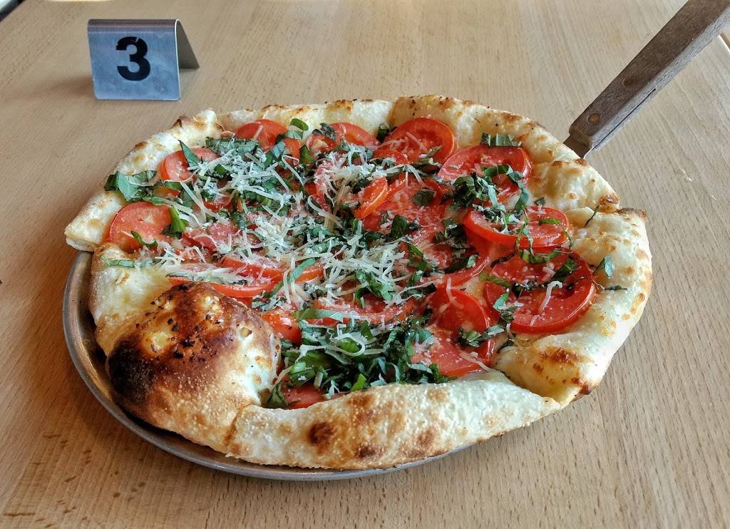 PELINTI PIZZA | restaurant | 2910 Cascade Ave #102, Hood River, OR 97031, USA | 5417083055 OR +1 541-708-3055